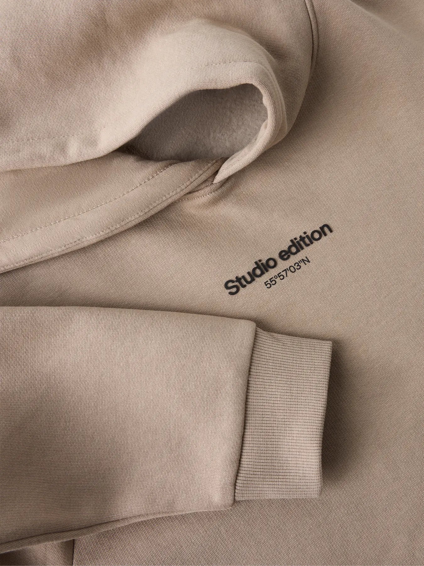 Hoodie studio edition (2 olika färger)