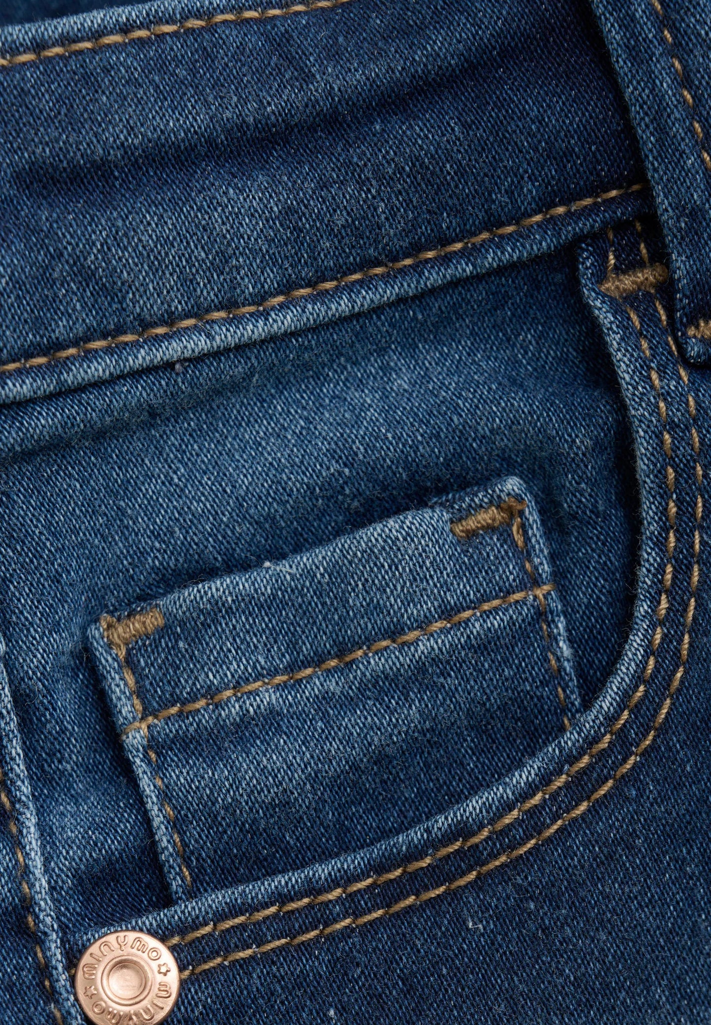 Jeansshorts med uppvik