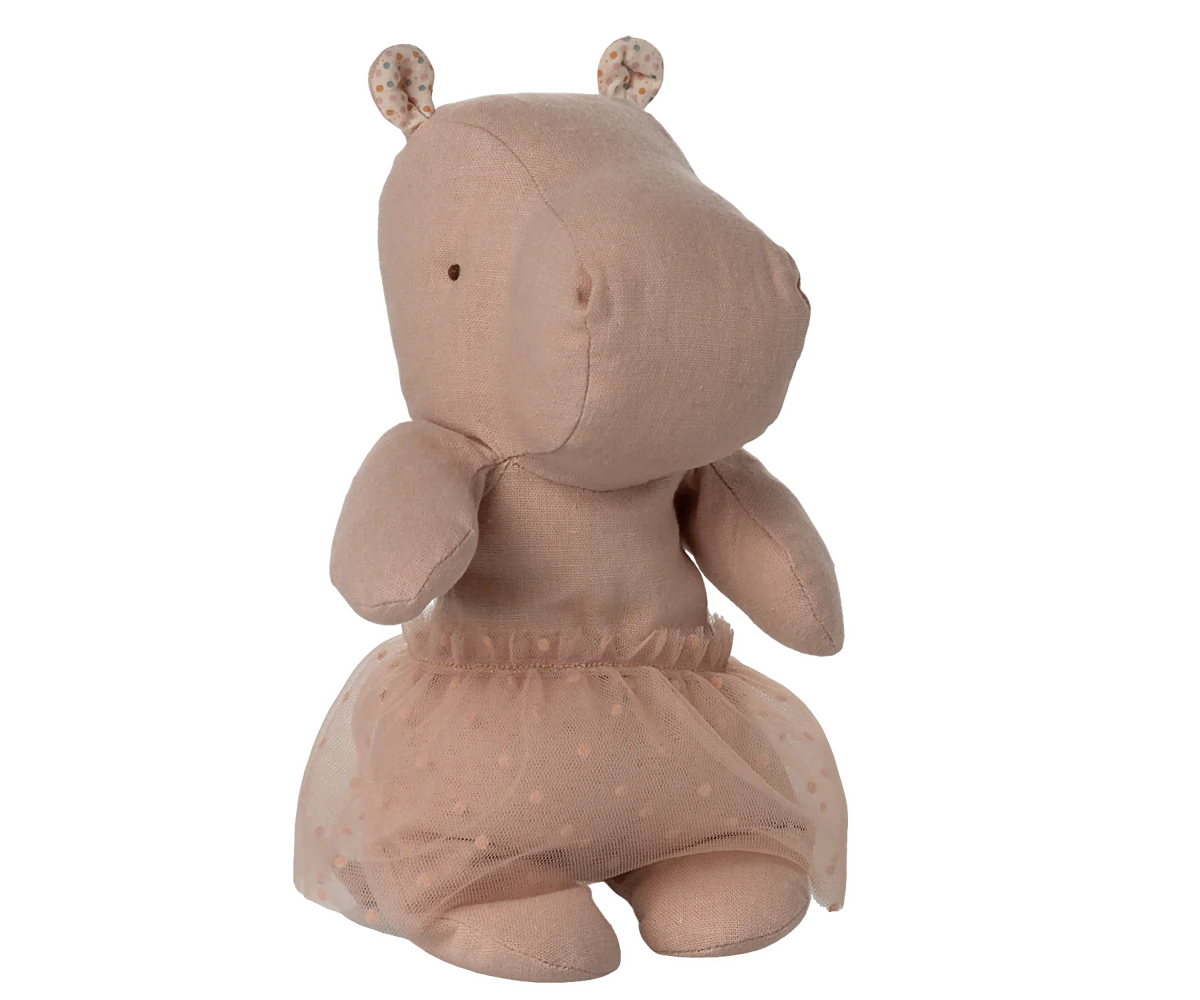 Hippo w skirt