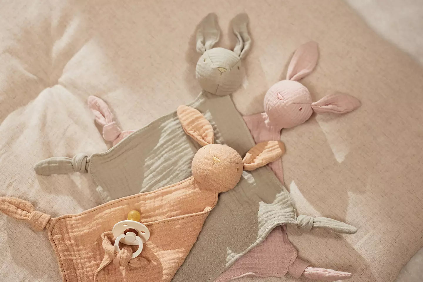 Snuttefilt Bunny, wild rose
