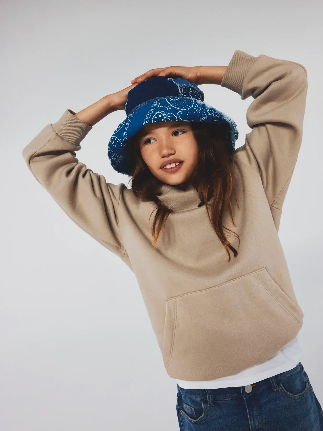Hoodie studio edition (2 olika färger)