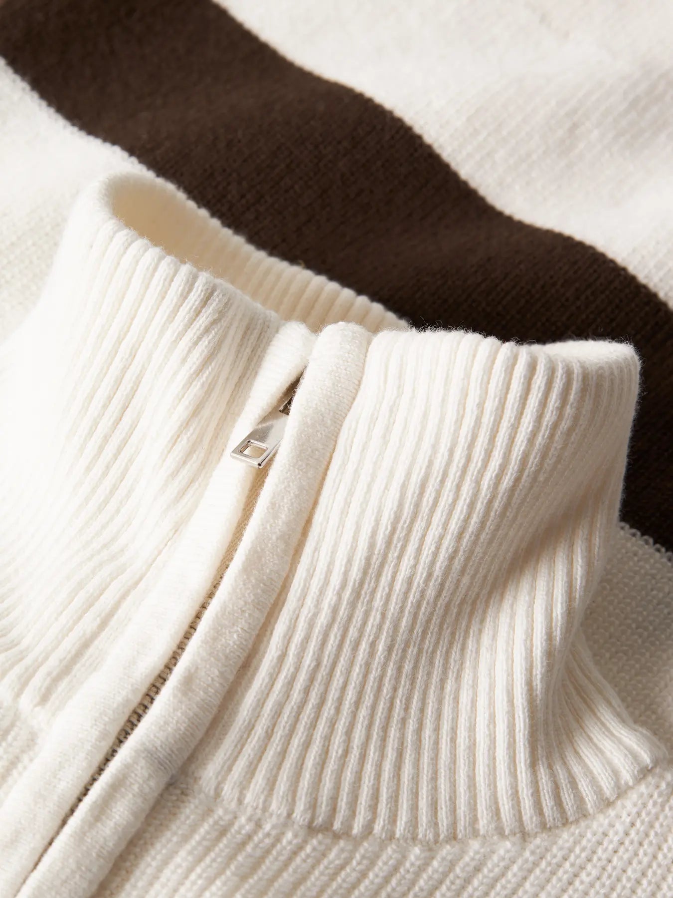 Stickad tröja half zip