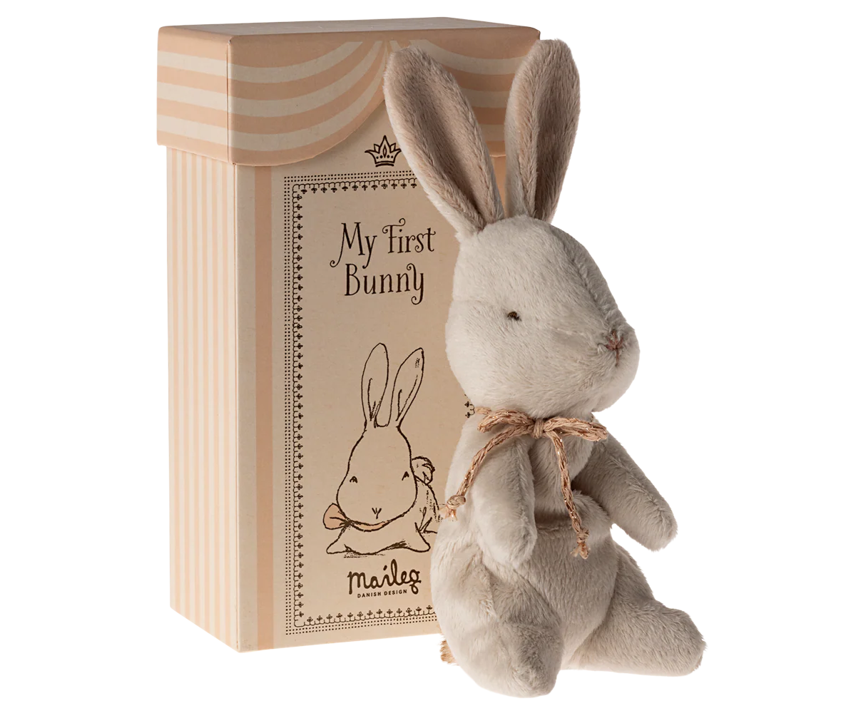 My first bunny, vit/rosa