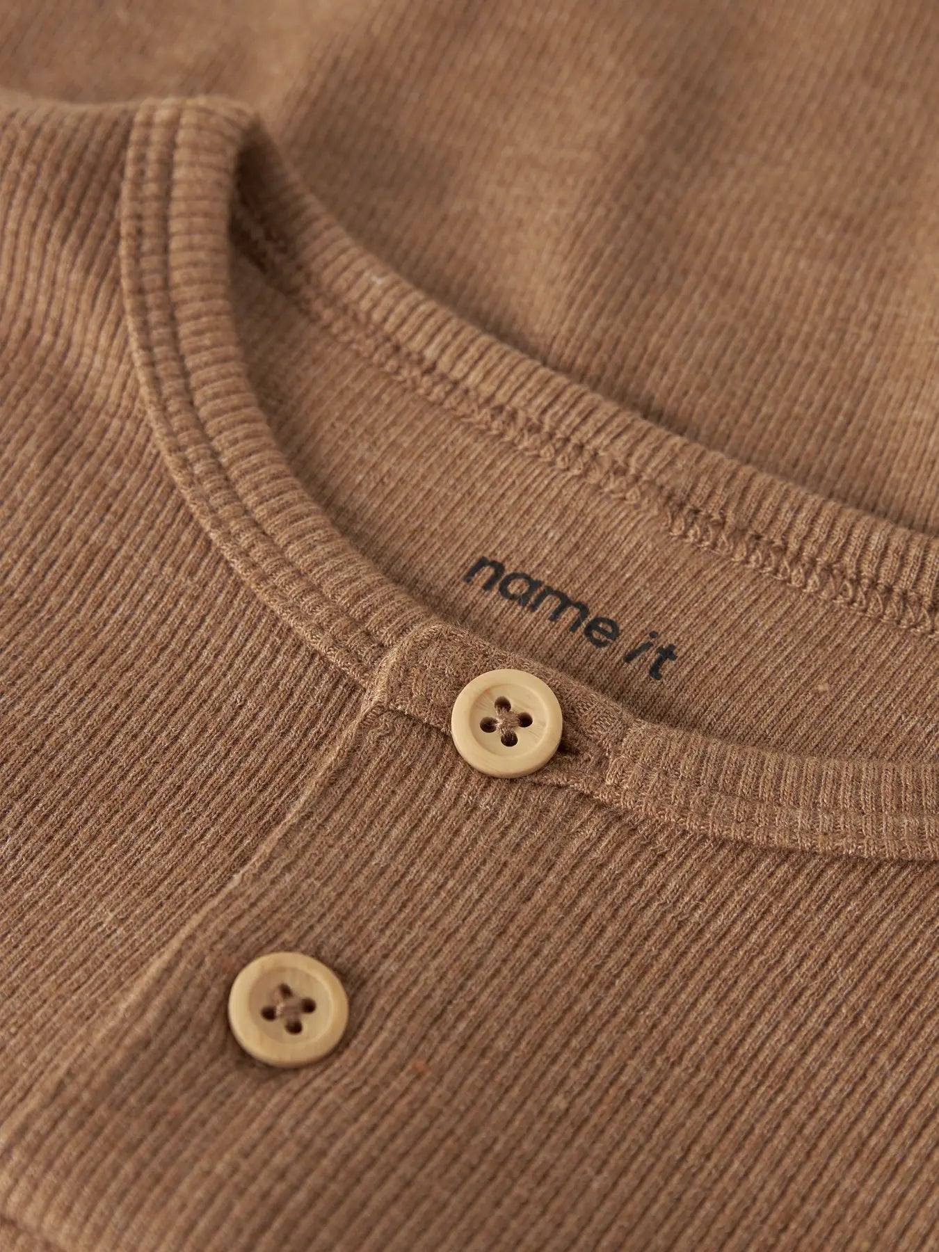 Ribbad långärmad tröja med knappar - toasted coconut/melange