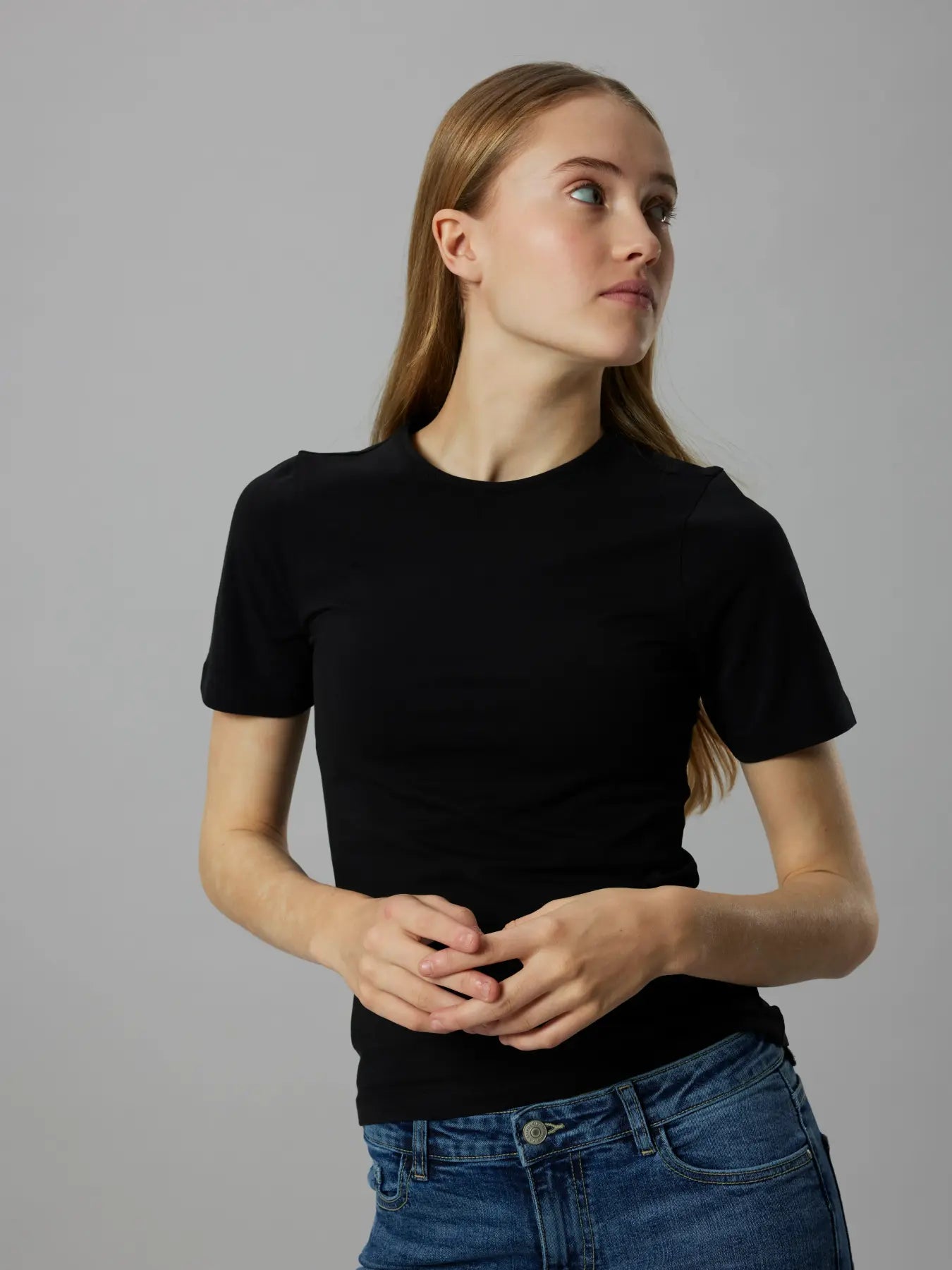 T-shirt Bovas, svart