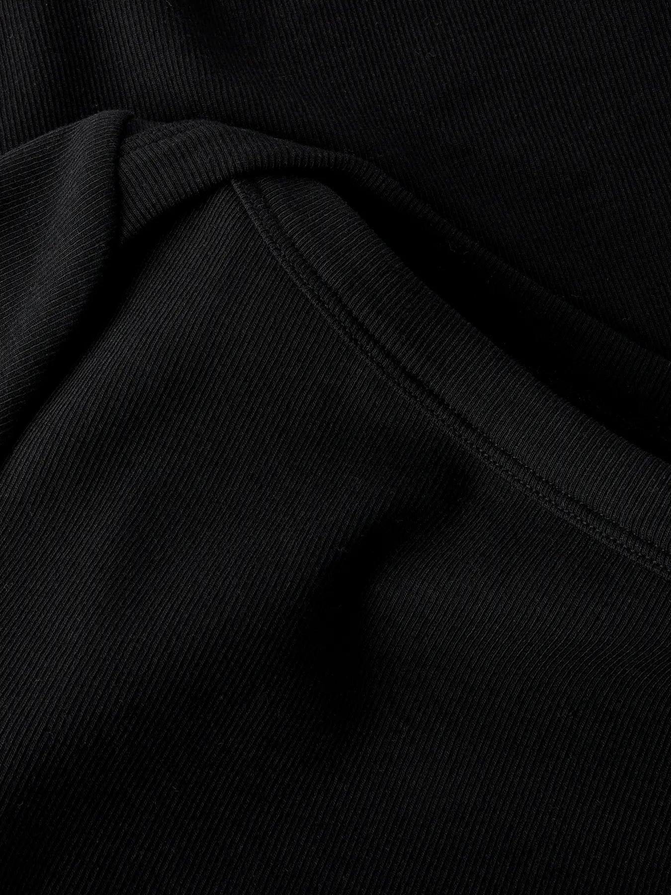 Topp med båtringning, svart