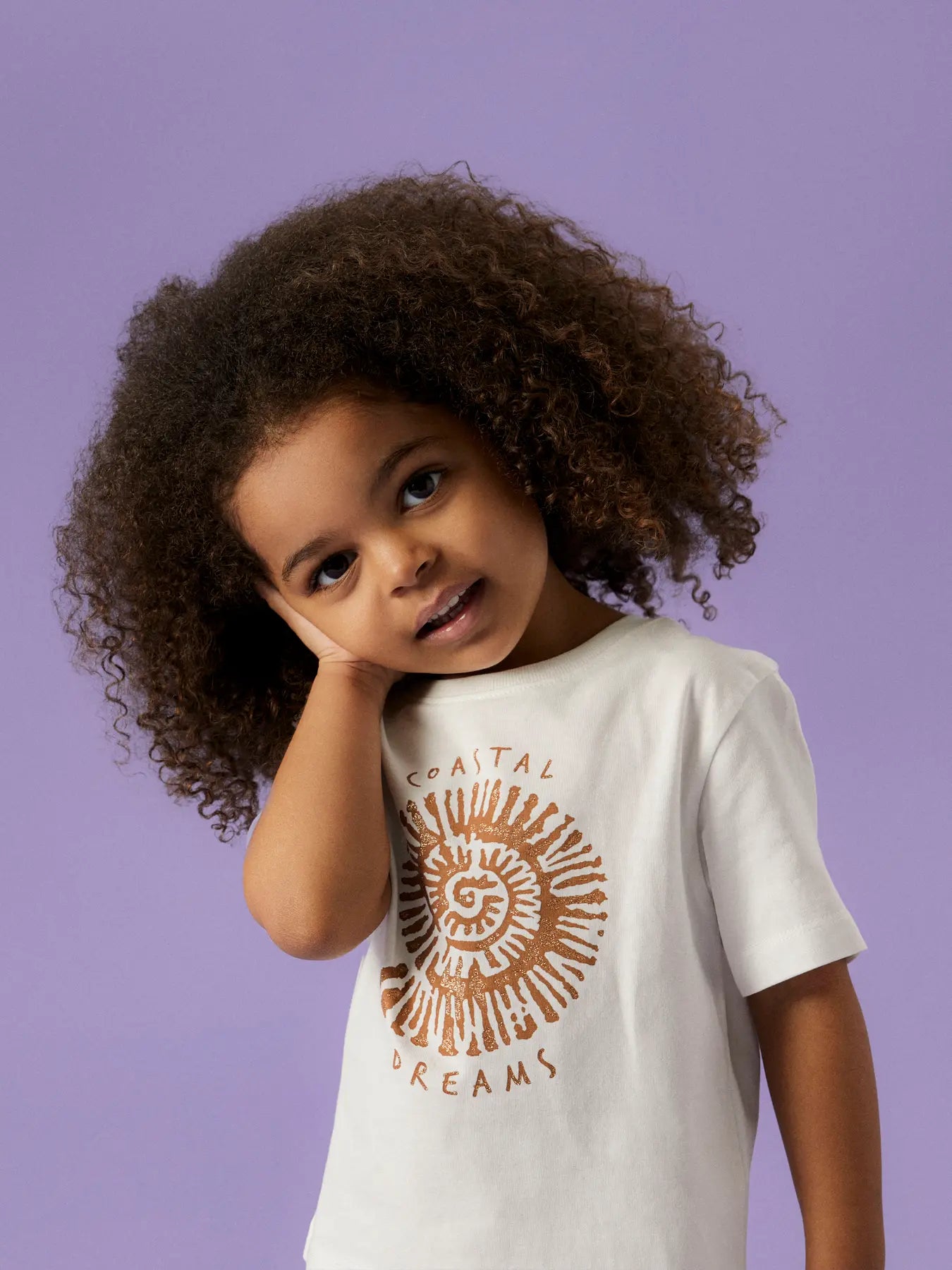 T-shirt vit med snäcka