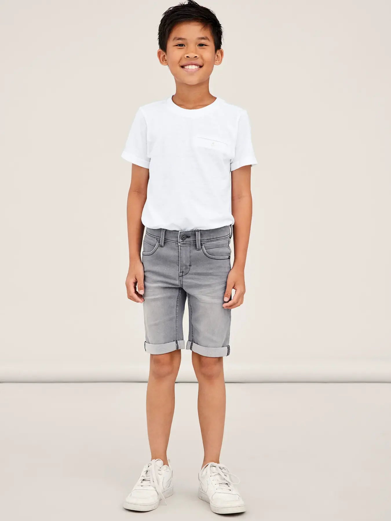 Grå jeansshorts Silas
