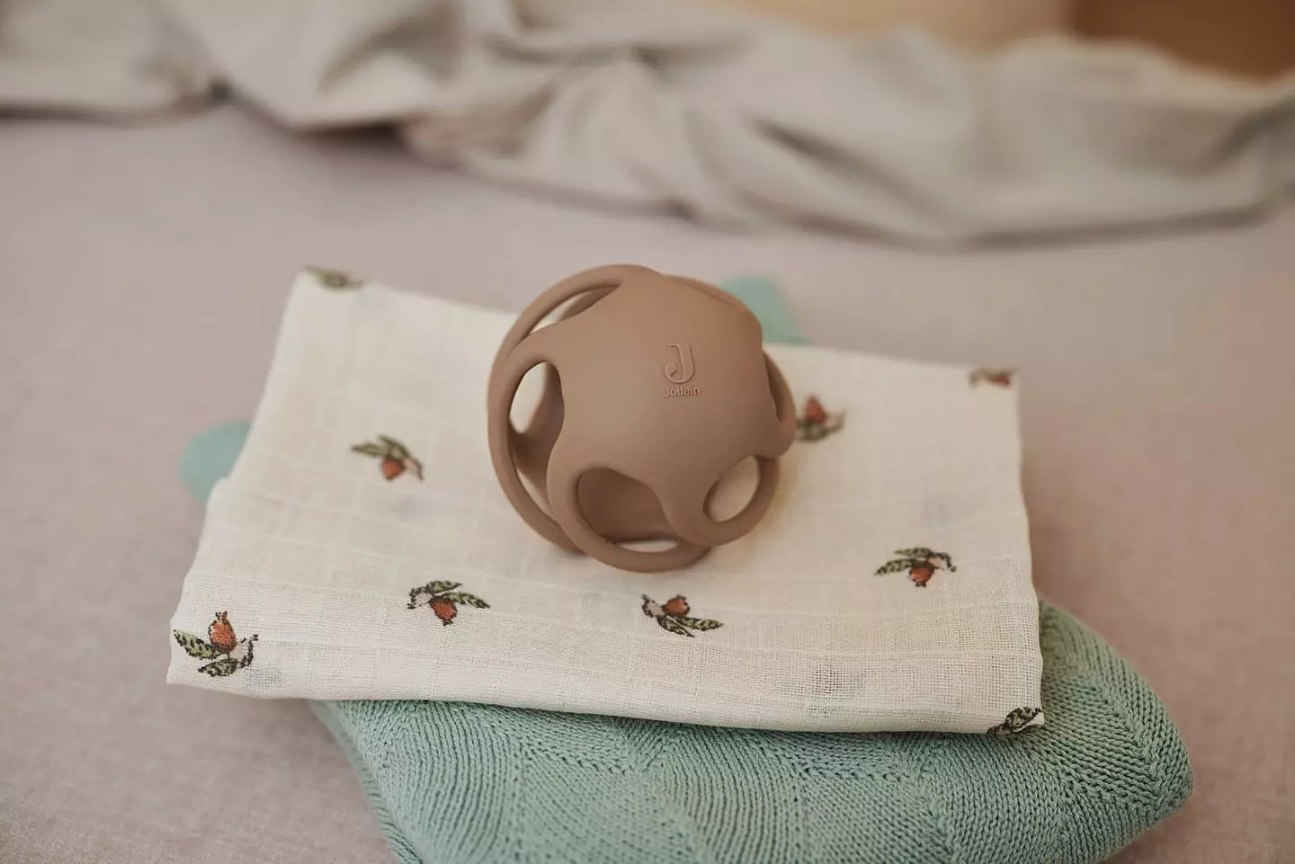 Bitleksak boll, biscuit
