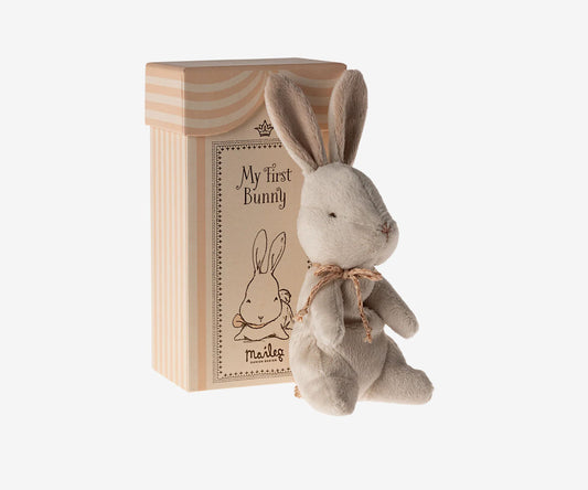 My first bunny, vit/rosa
