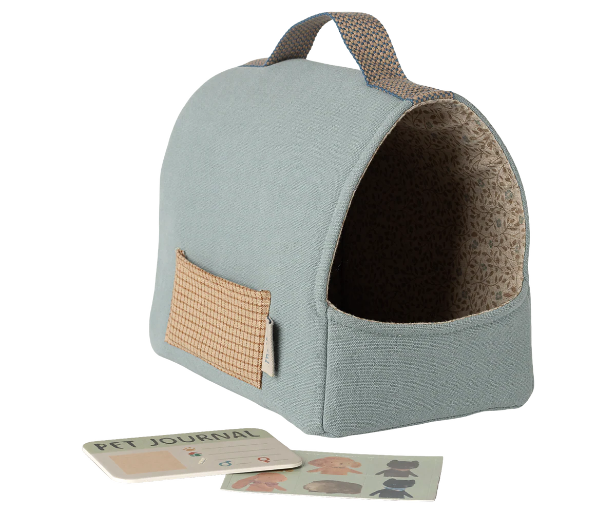 Pet carrier, dusty blue