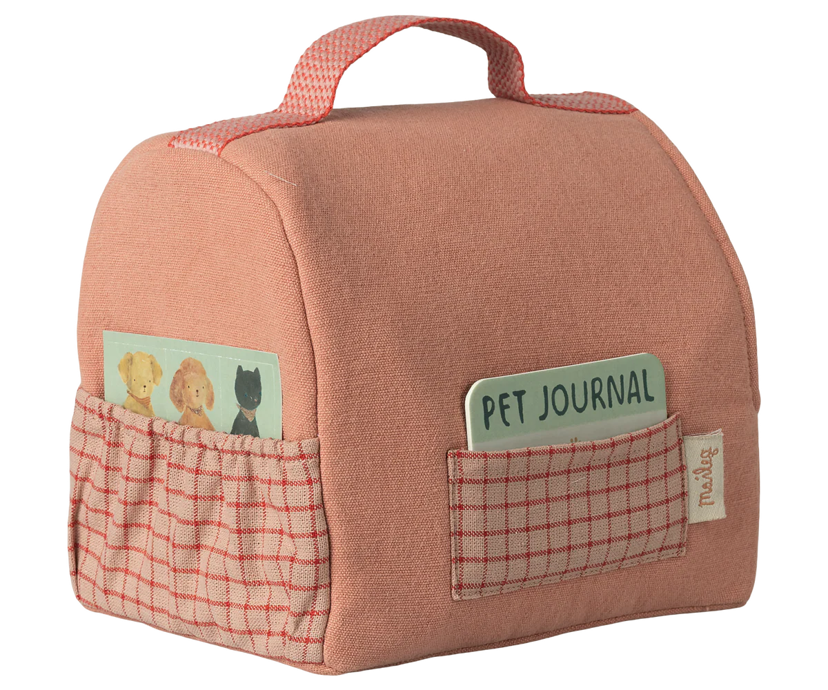 Pet carrier, coral