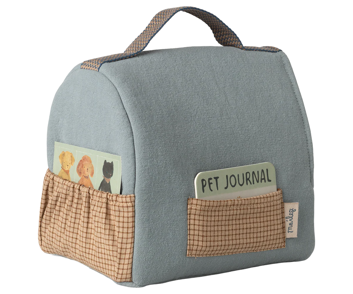 Pet carrier, dusty blue