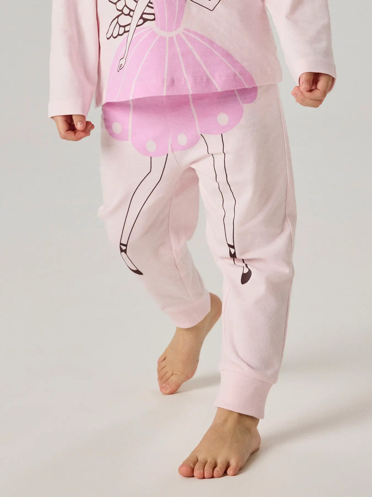 Pyjamas Radeq, ballerina