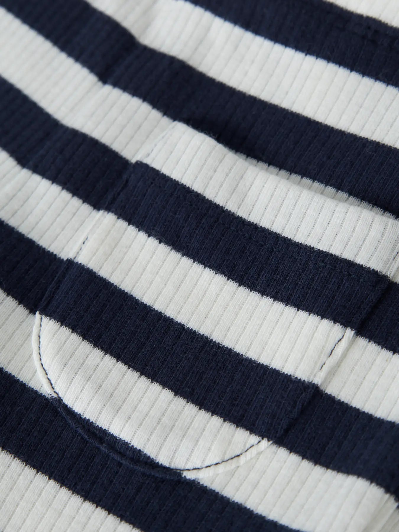 Randig utsvängd byxa, blå