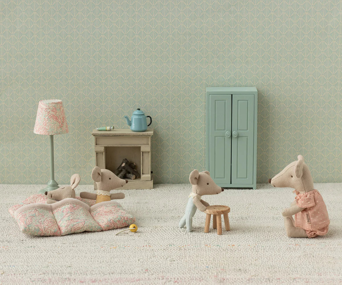 Triplets, baby mice in matchbox - checkers