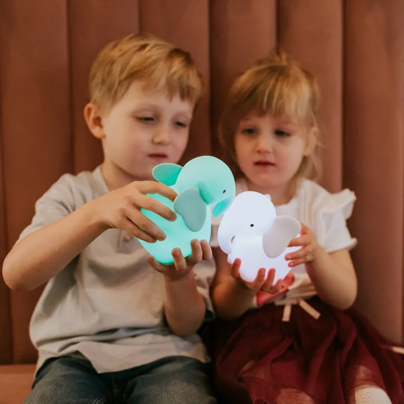 Elefantlampa med fjärrkontroll