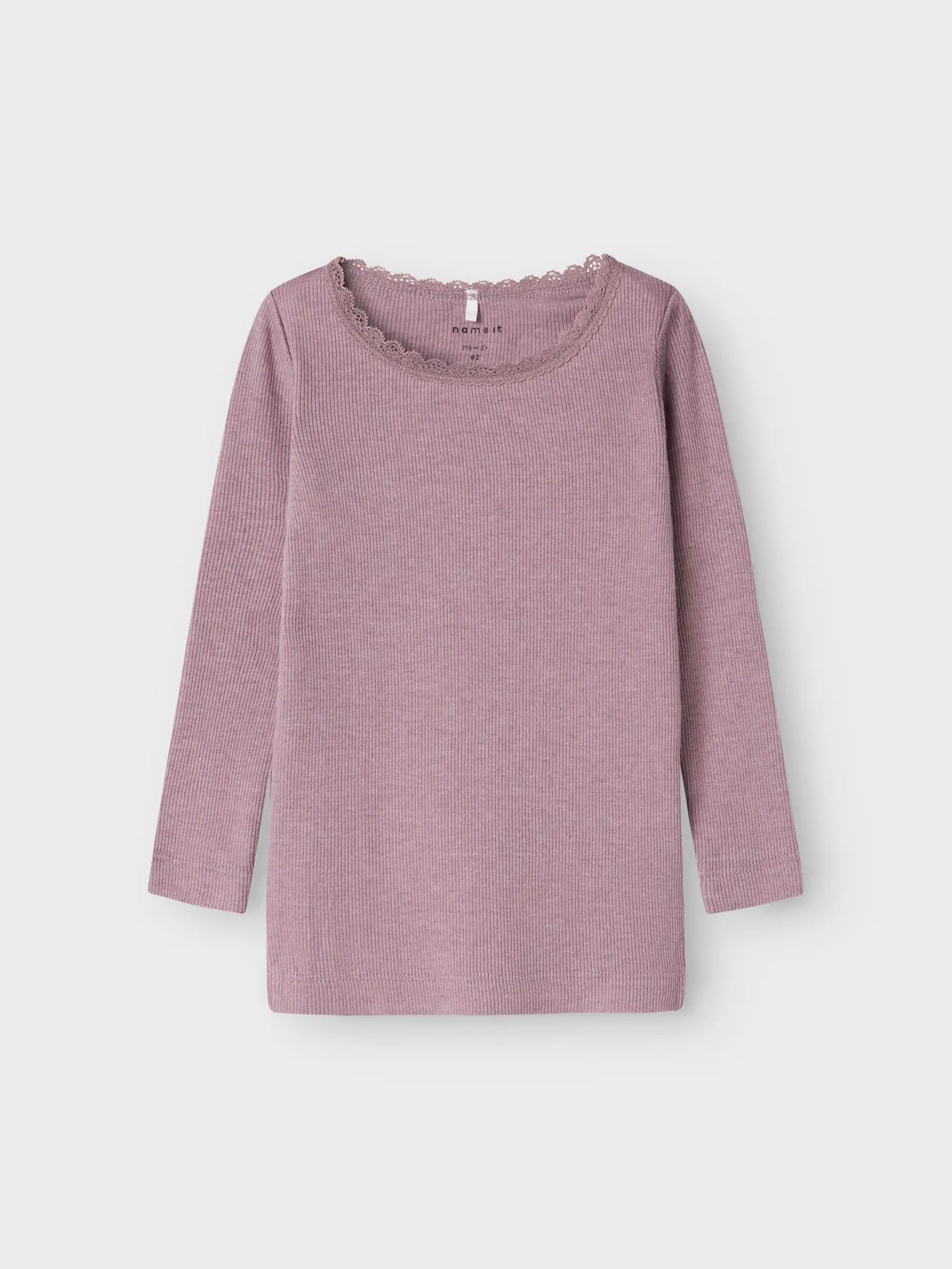 Ribbad tröja med spets