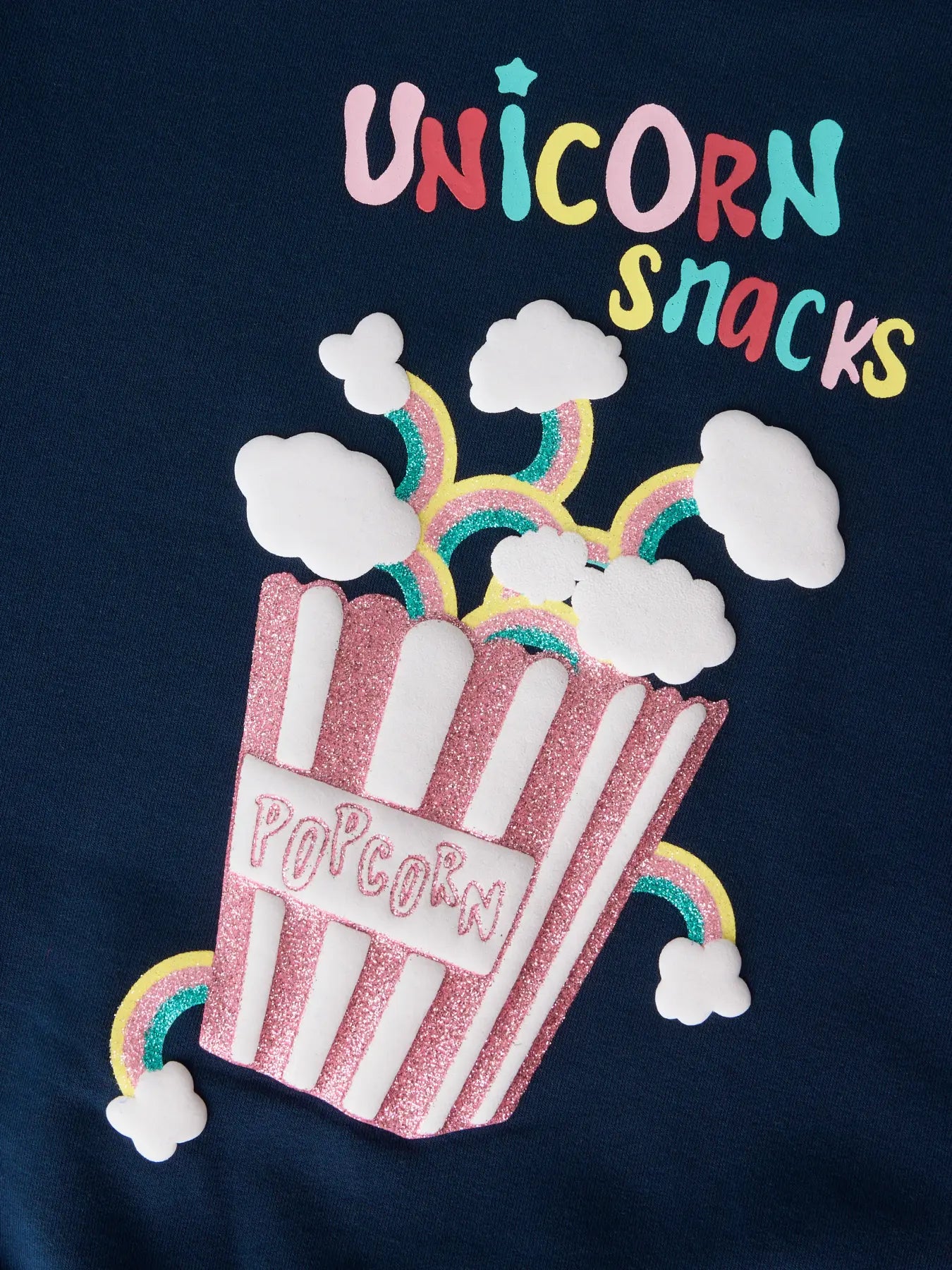 Sweatshirt unicorn snacks