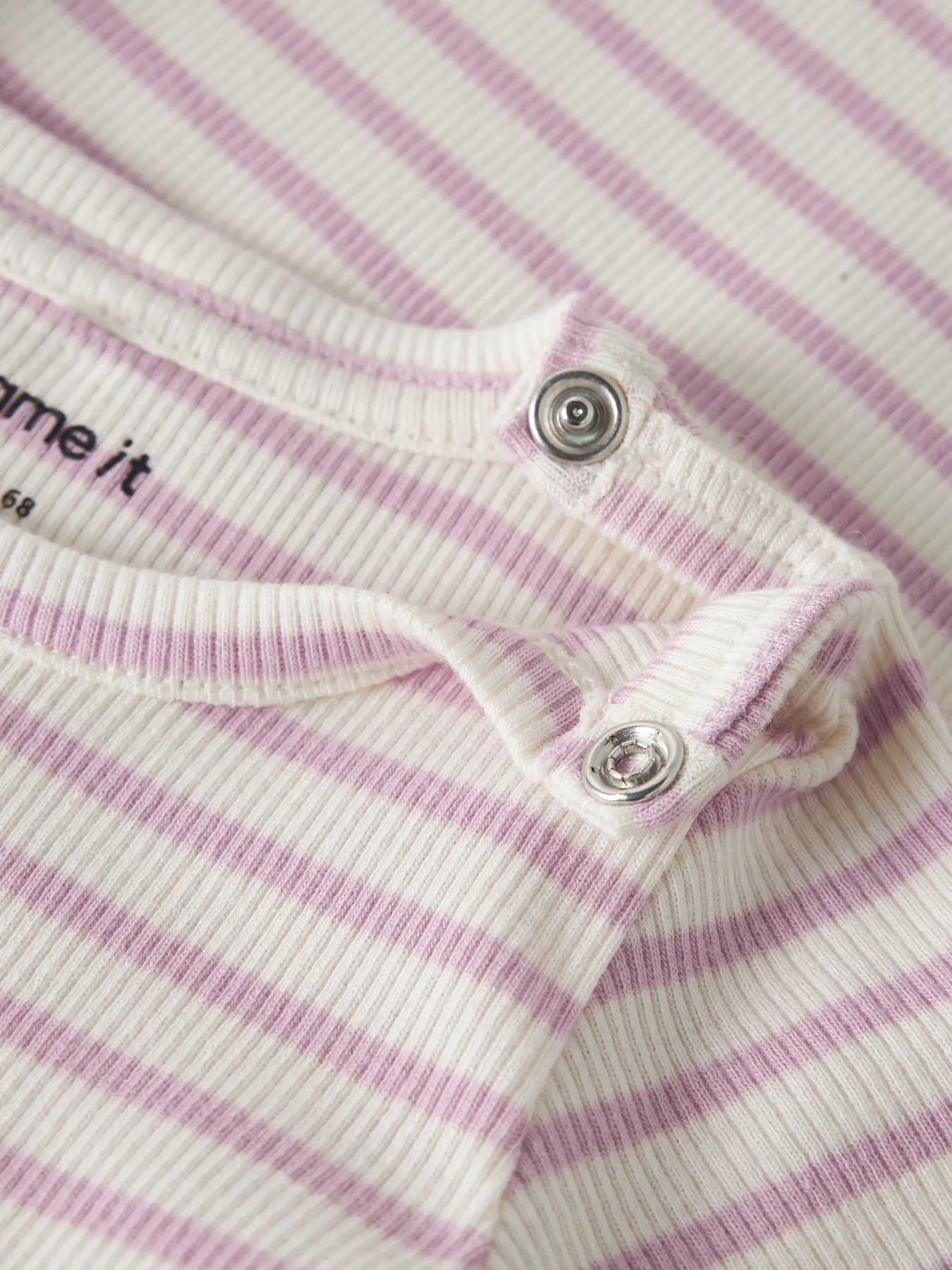 Kortärmad body Bani, vit/ljuslila