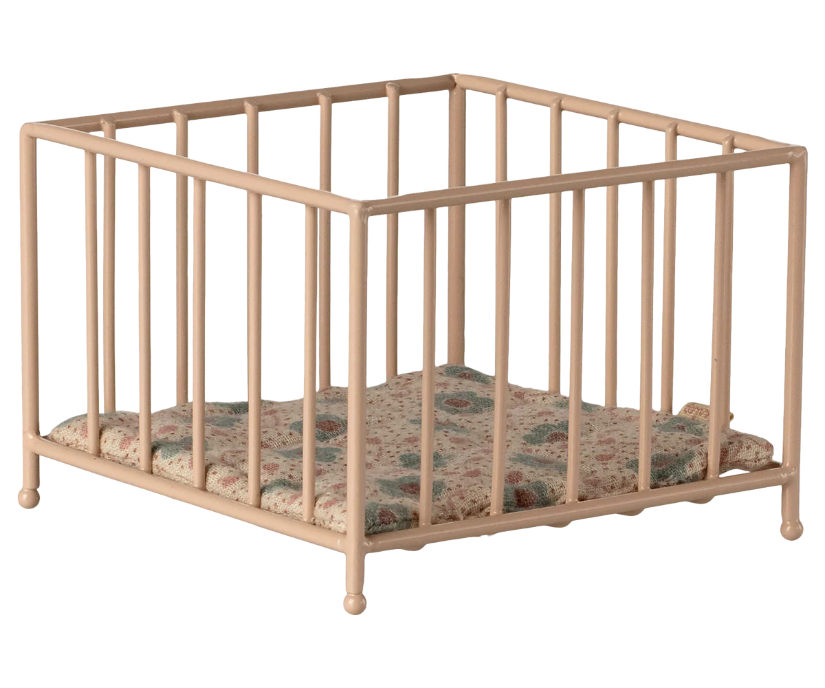 Playpen My, Rose