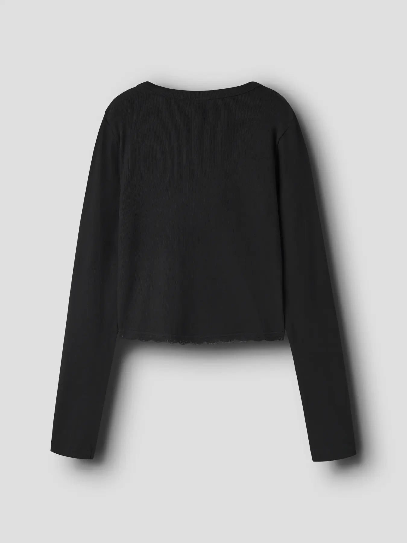 Croppad topp med spets