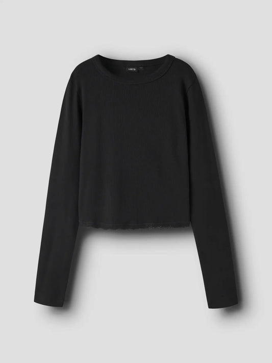 Croppad topp med spets