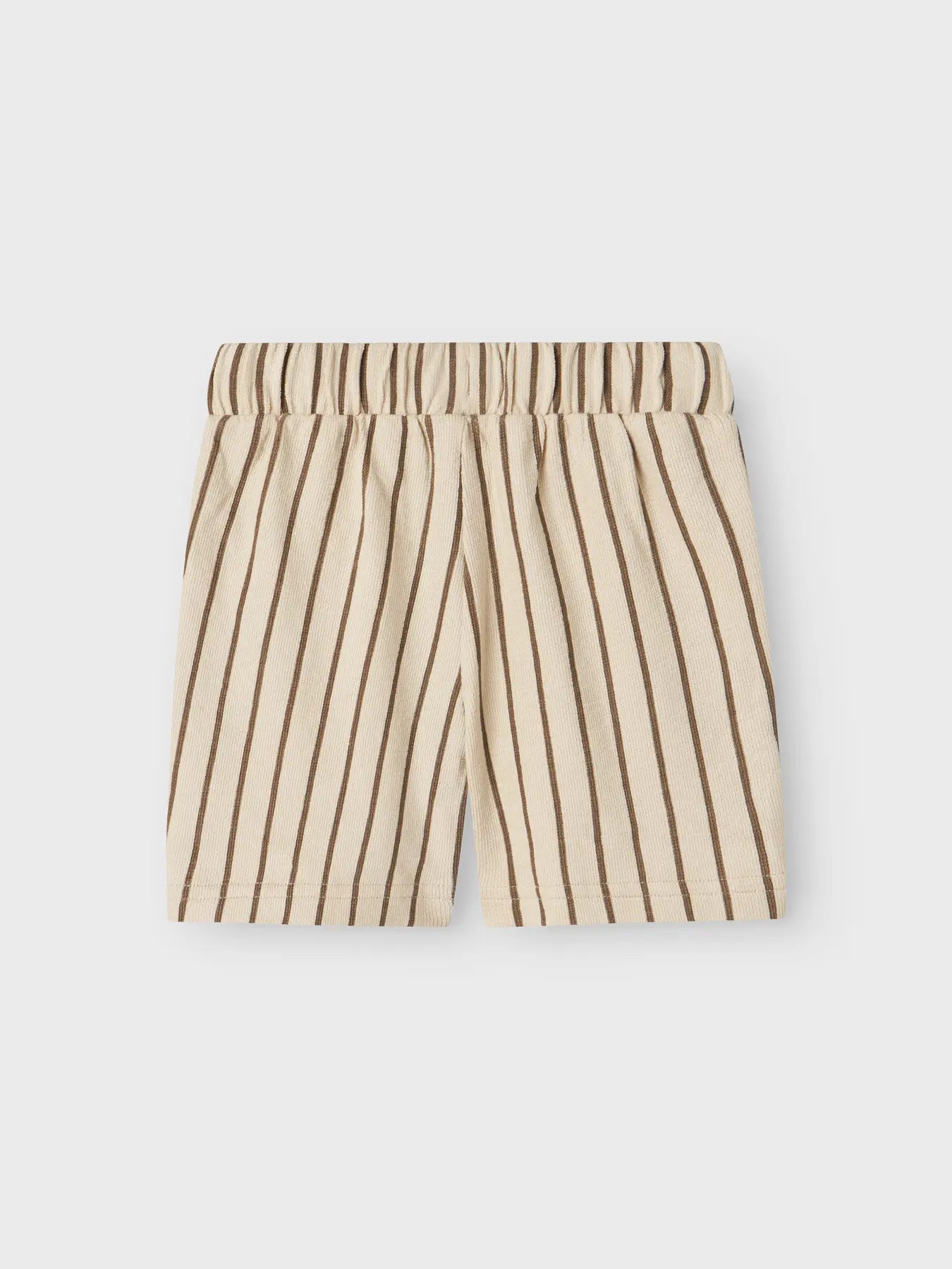 Långrandiga shorts