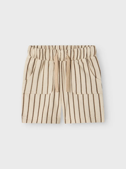 Långrandiga shorts